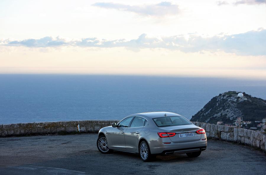  Maserati Quattroporte 2012 года  (фото 16 из 126)